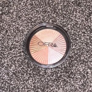 Ofra Beverly Hills highlighter black packaging